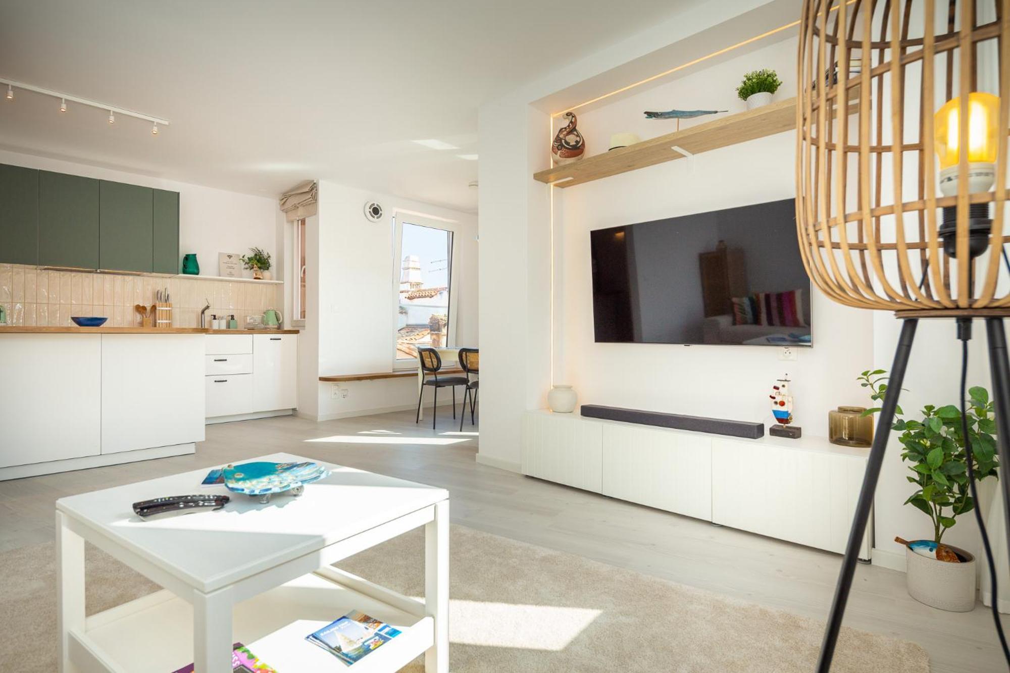 Rubini - Modern Apartment In The Heart Of Old روفينج المظهر الخارجي الصورة