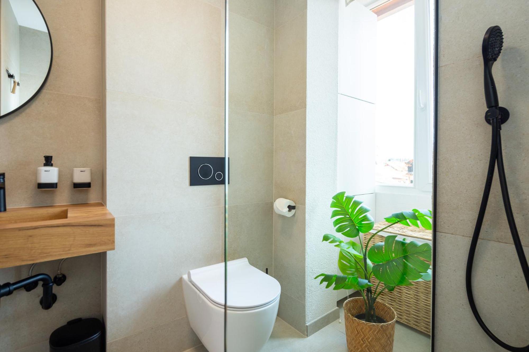 Rubini - Modern Apartment In The Heart Of Old روفينج المظهر الخارجي الصورة