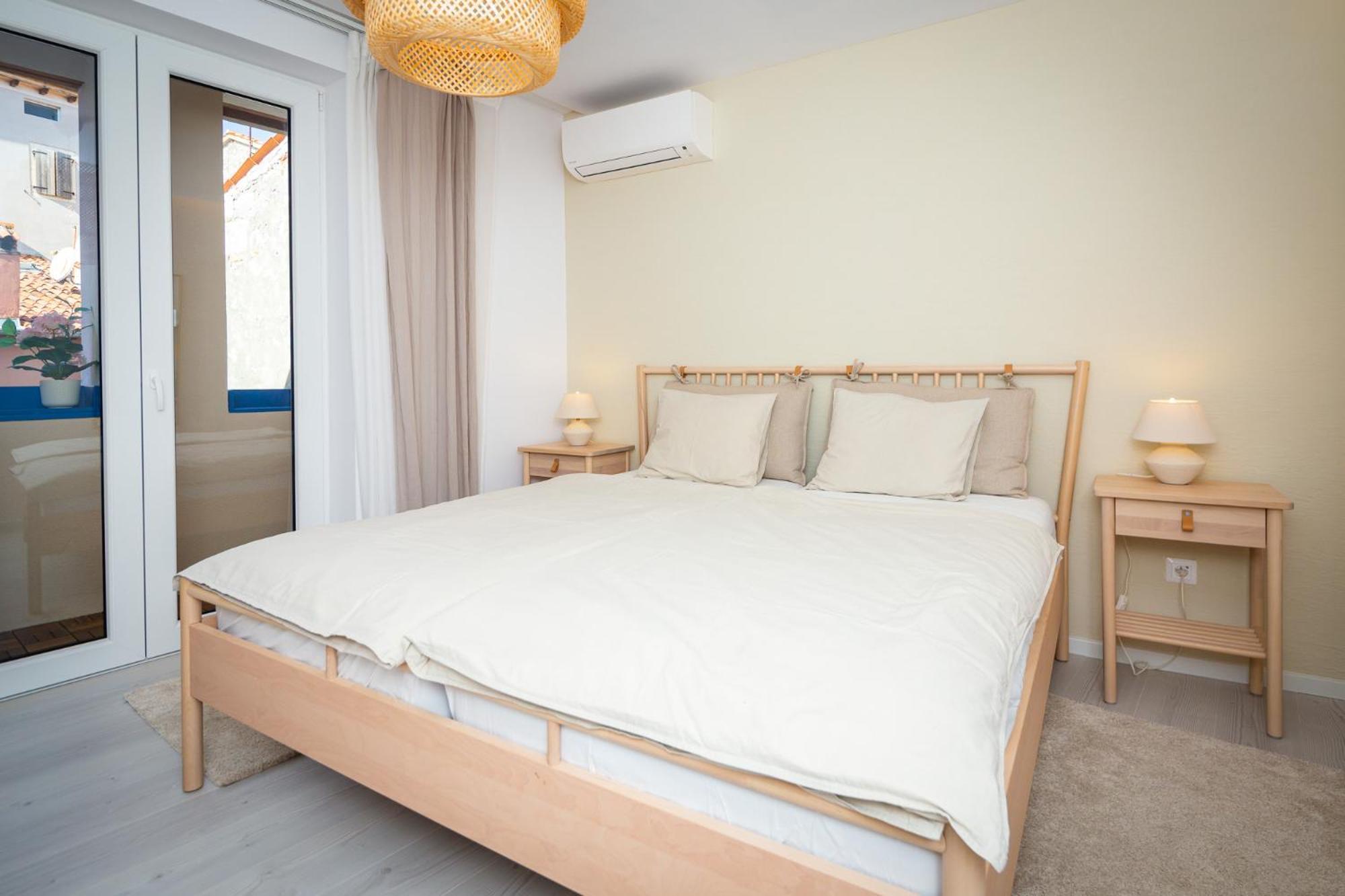 Rubini - Modern Apartment In The Heart Of Old روفينج المظهر الخارجي الصورة